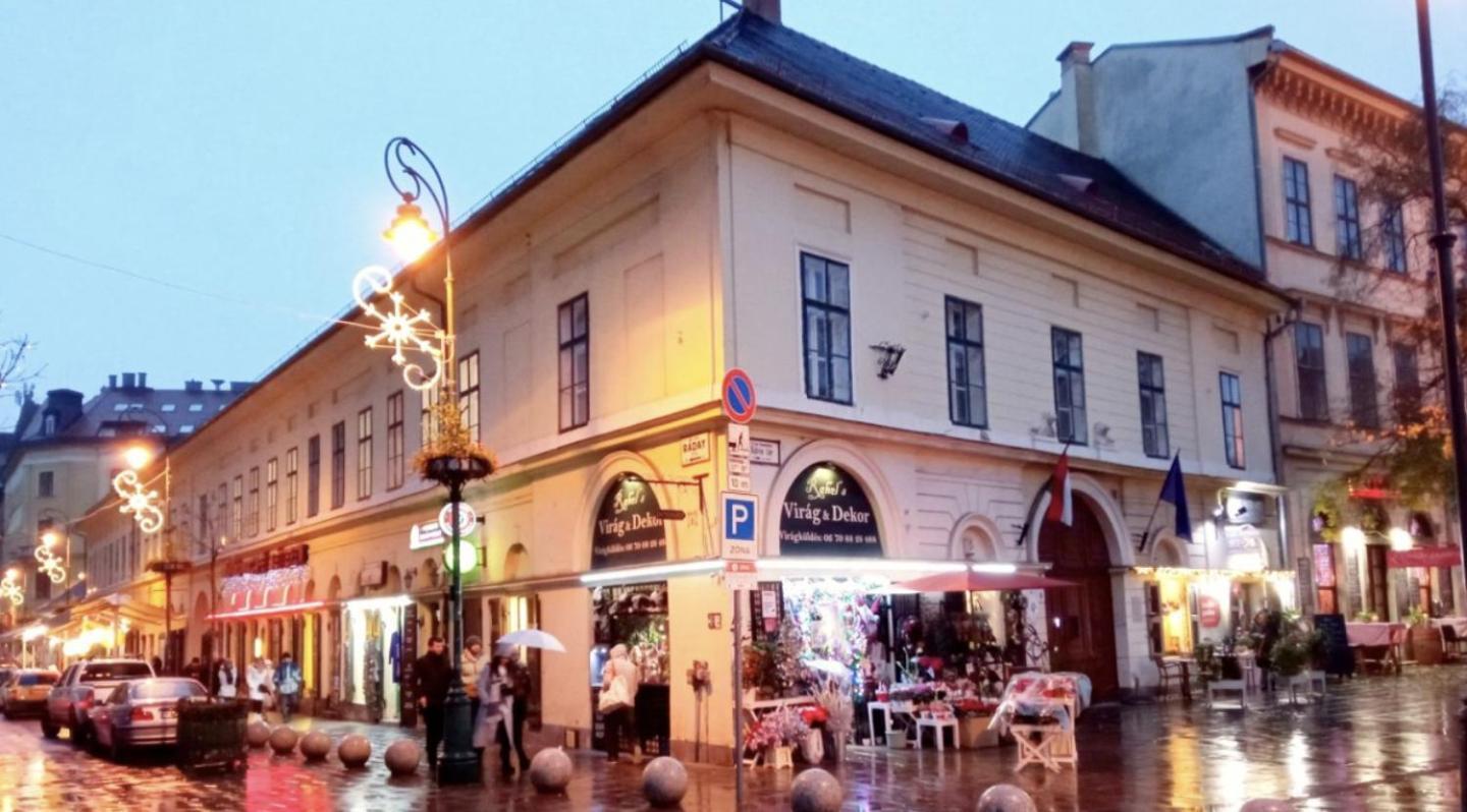 Budapestayz - Lonyay Studios Exterior foto